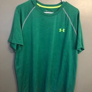 Men’s under armour T-shirt